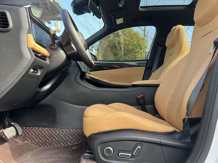 Фото 7 - Geely Galaxy L7