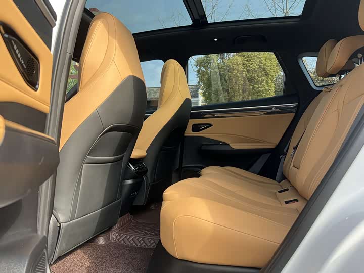 Фото 8 - Geely Galaxy L7