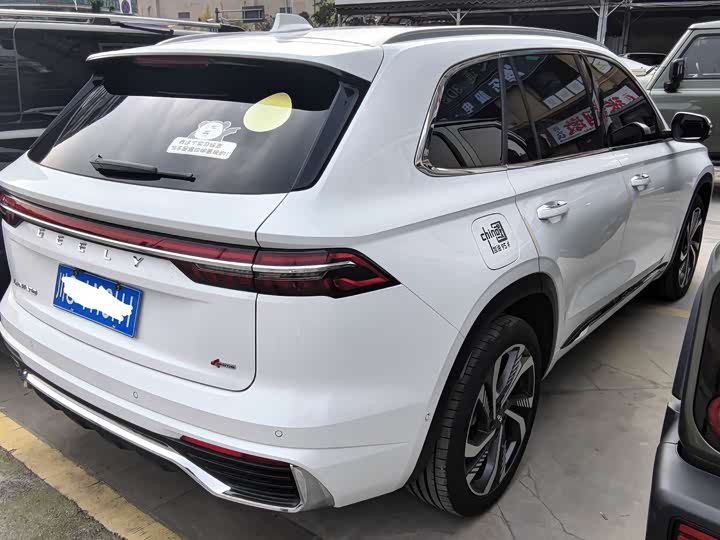 Фото 14 - Geely Monjaro