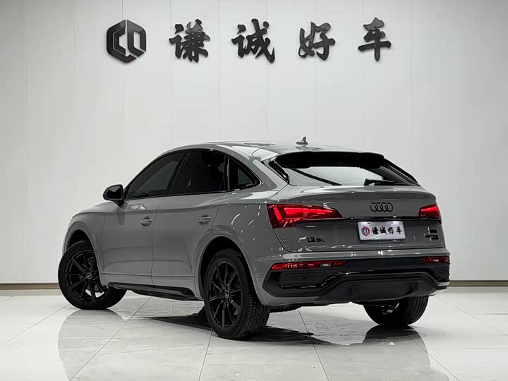 Фото 6 - Audi Q5L Sportback