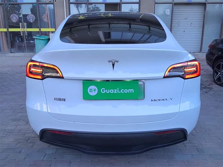 Фото 6 - Tesla Model Y