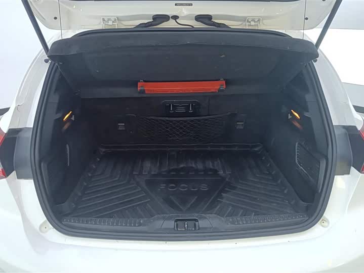 Фото 4 - Ford Focus