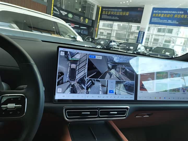 Фото 13 - LiXiang L9