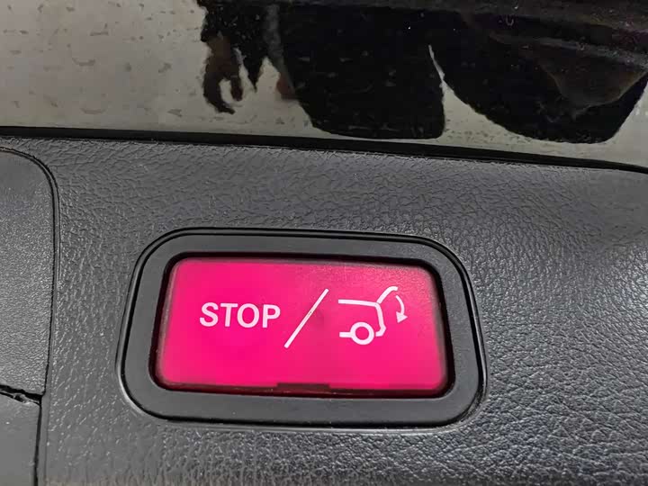 Фото 12 - Mercedes-Benz GLB-Class