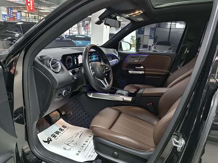 Фото 19 - Mercedes-Benz GLB-Class