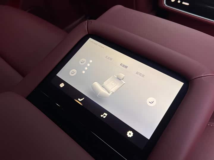 Фото 31 - Tank 700 Hybrid