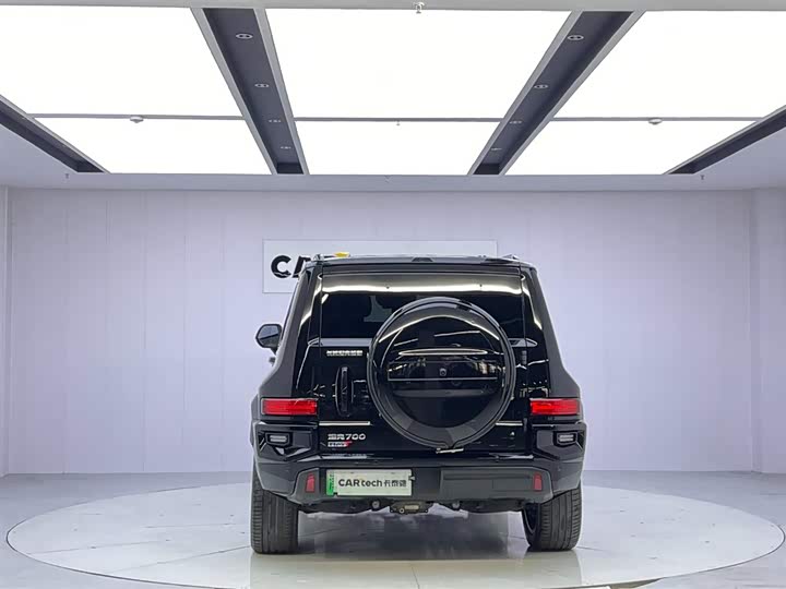 Фото 4 - Tank 700 Hybrid