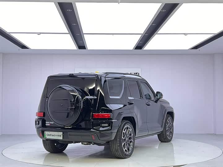 Фото 5 - Tank 700 Hybrid