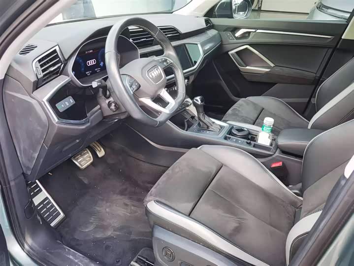 Фото 4 - Audi Q3