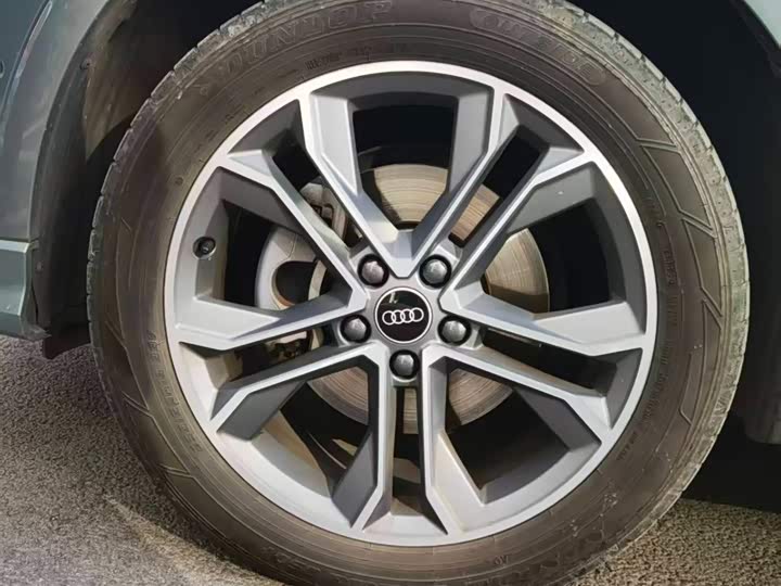 Фото 8 - Audi Q3