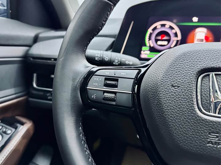 Фото 12 - Honda Inspire Hybrid