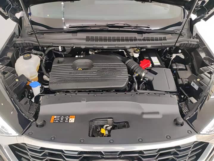 Фото 10 - Ford Edge