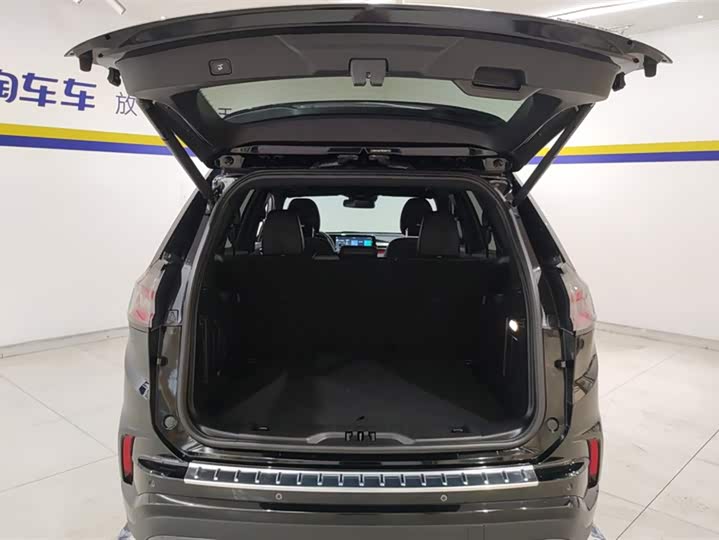 Фото 4 - Ford Edge