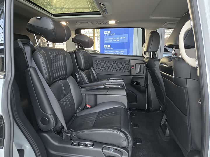 Фото 11 - Honda Elysion