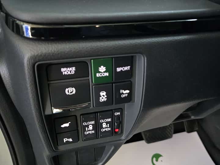 Фото 23 - Honda Elysion