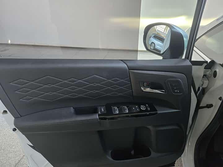 Фото 24 - Honda Elysion