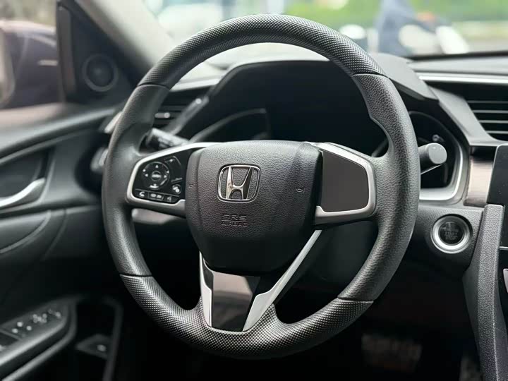 Фото 2 - Honda Civic