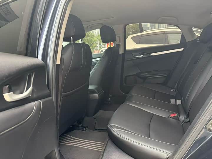 Фото 6 - Honda Civic