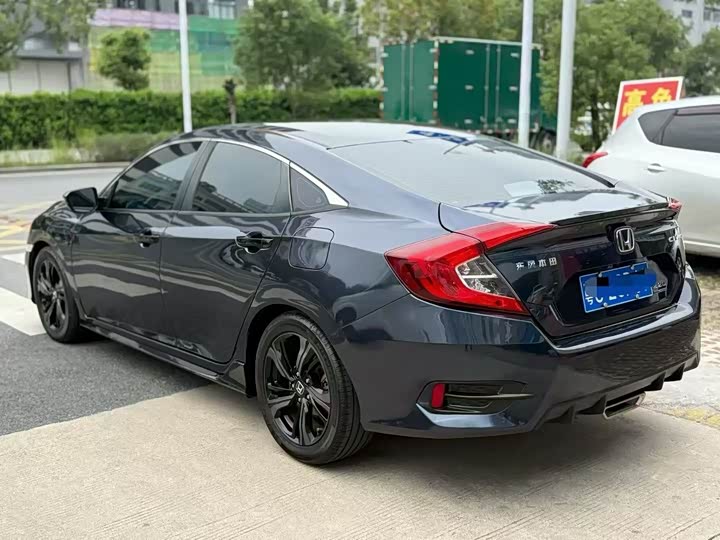 Фото 7 - Honda Civic