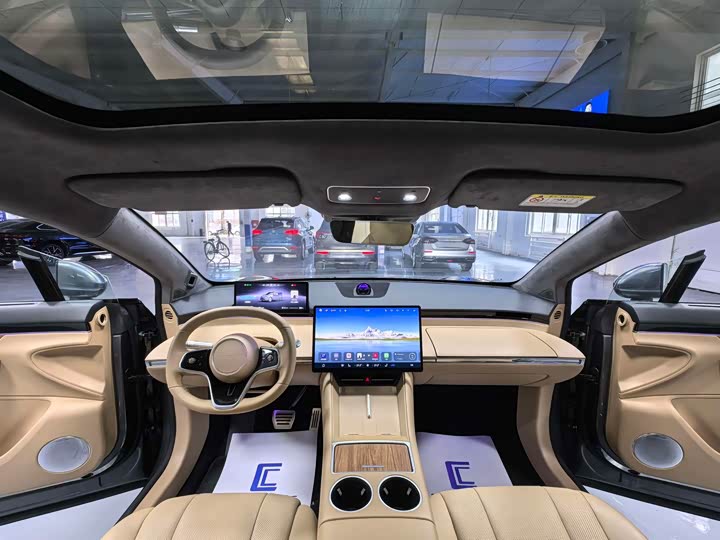 Фото 11 - Luxeed R7