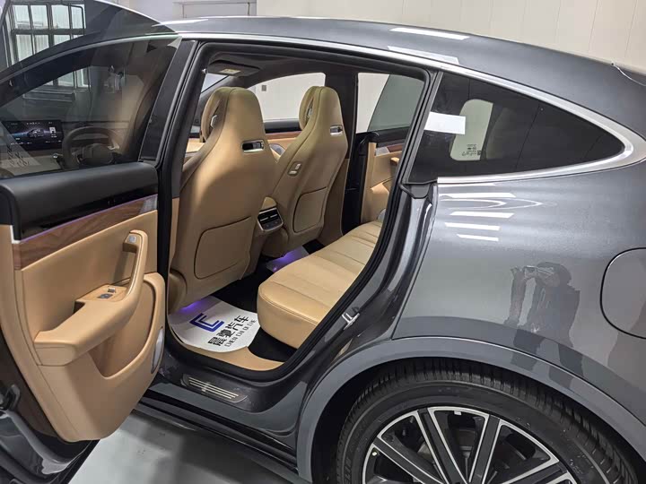 Фото 13 - Luxeed R7