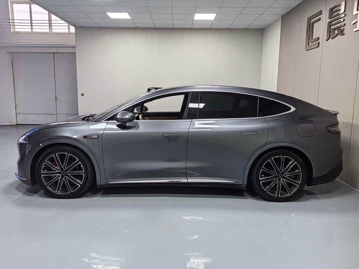 Фото 9 - Luxeed R7