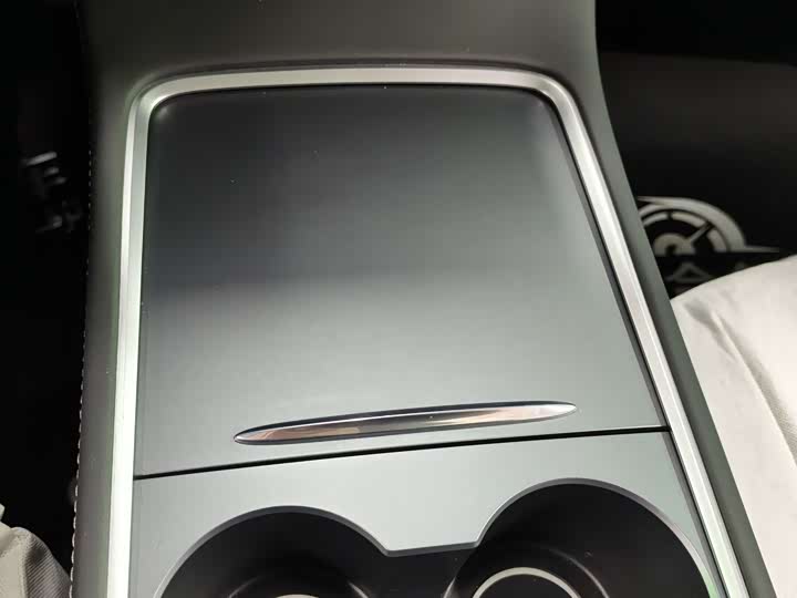 Фото 12 - Tesla Model Y