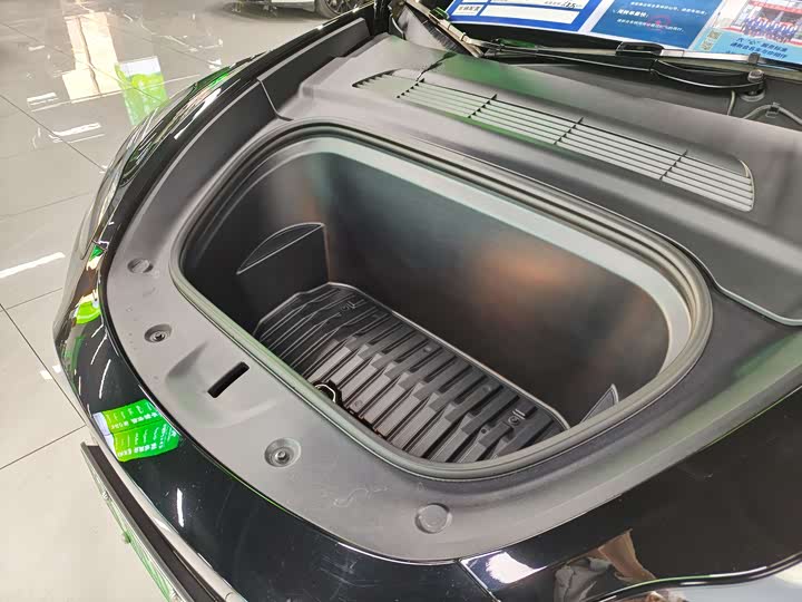 Фото 14 - Tesla Model Y