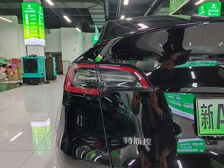 Фото 16 - Tesla Model Y