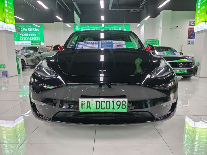 Фото 2 - Tesla Model Y