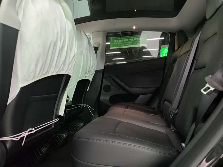 Фото 6 - Tesla Model Y