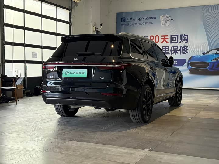 Фото 6 - LiXiang One