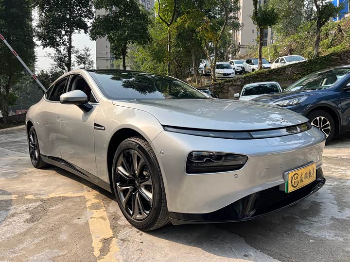 Фото 3 - XPeng P7