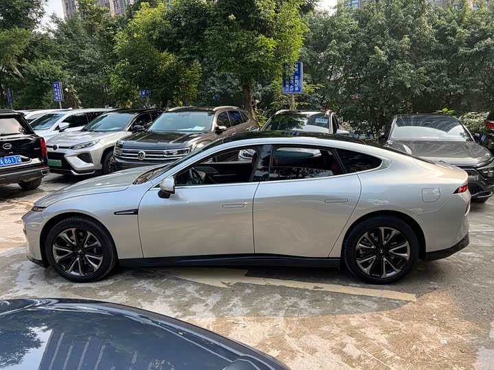 Фото 6 - XPeng P7