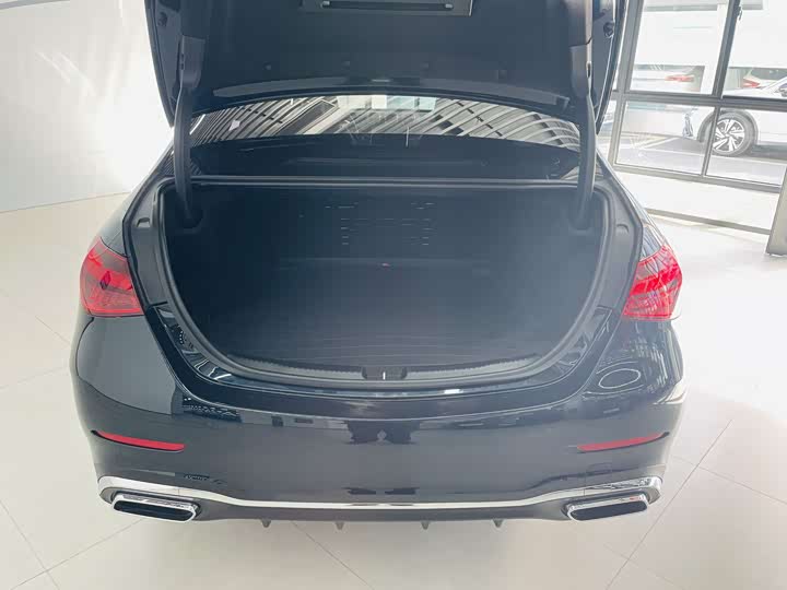 Фото 16 - Mercedes-Benz C-Class