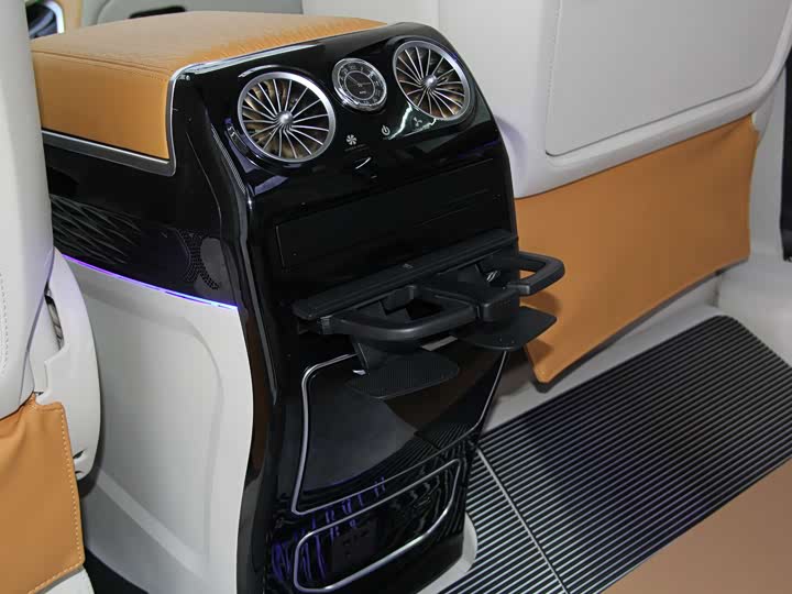 Фото 14 - Mercedes-Benz Vito