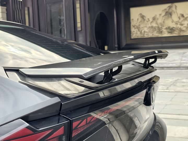 Фото 11 - Changan UNI-V Hybrid