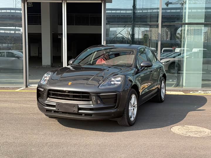 Фото 1 - Porsche Macan