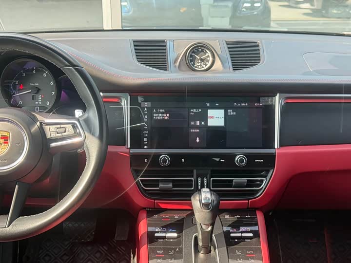 Фото 25 - Porsche Macan