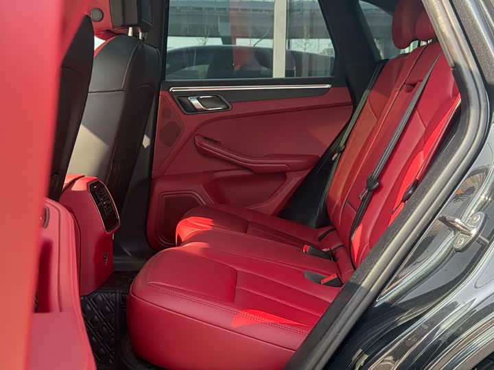 Фото 30 - Porsche Macan