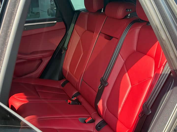 Фото 31 - Porsche Macan