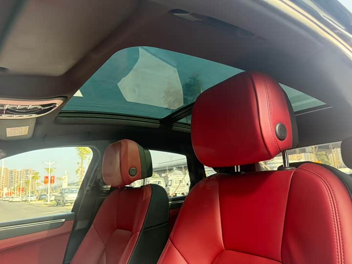 Фото 35 - Porsche Macan