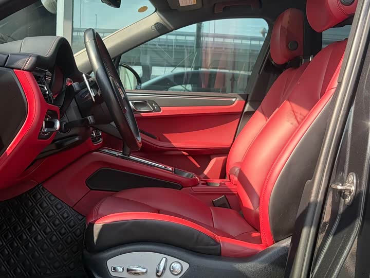 Фото 9 - Porsche Macan