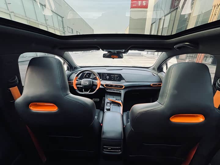 Фото 10 - Changan UNI-T