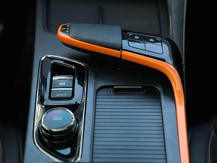 Фото 14 - Changan UNI-T