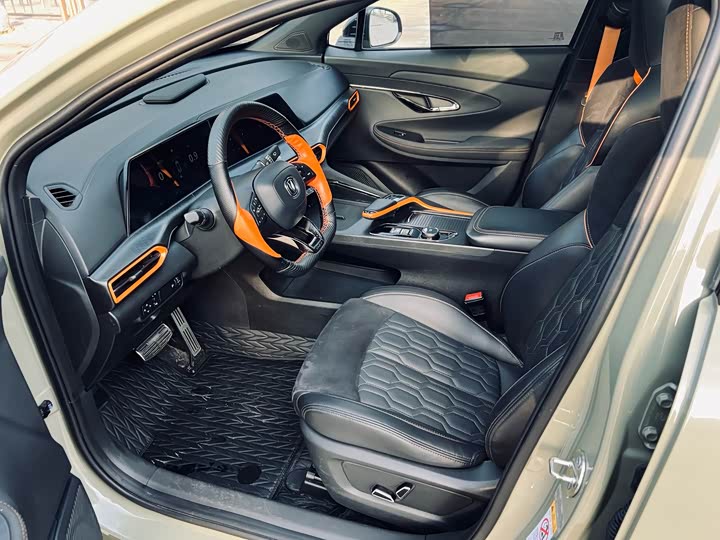 Фото 8 - Changan UNI-T