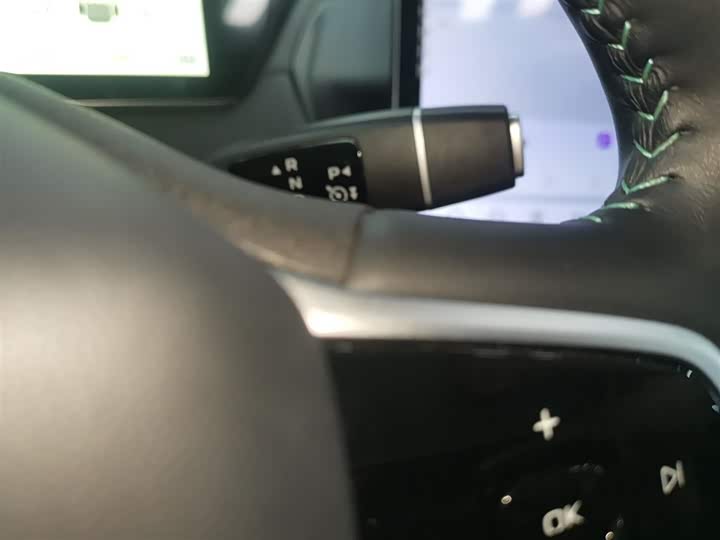 Фото 14 - Changan Deepal SL03