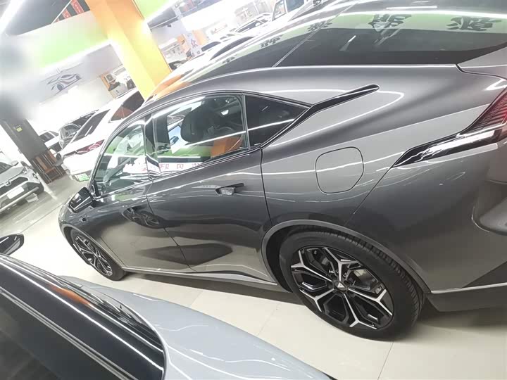 Фото 5 - Changan Deepal SL03