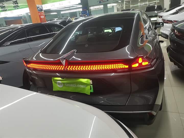 Фото 6 - Changan Deepal SL03