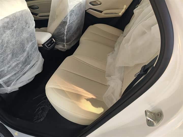 Фото 14 - BYD Qin L